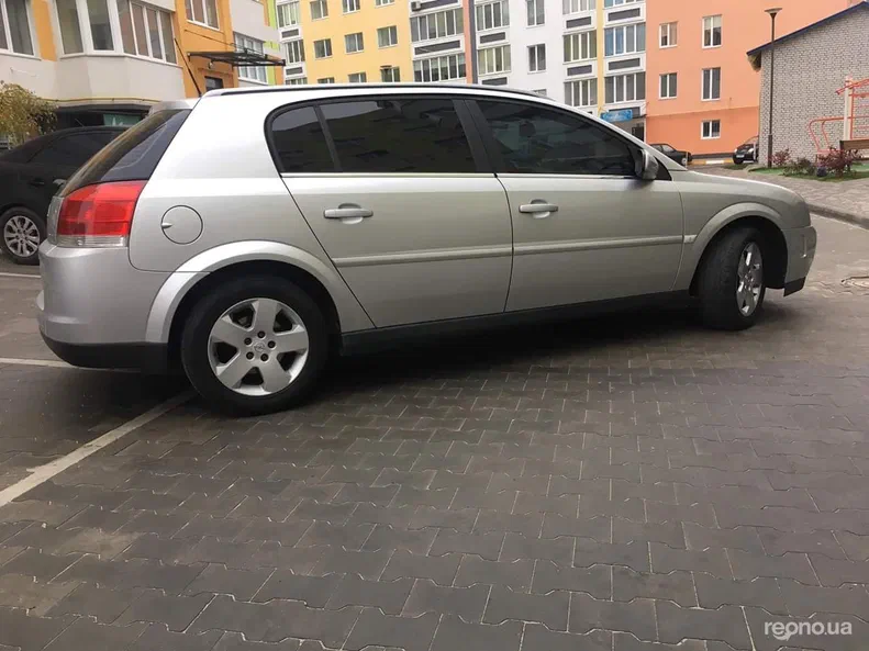 Opel Vectra 2004 - 13