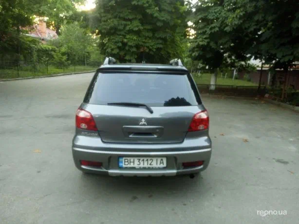 Mitsubishi Outlander 2005