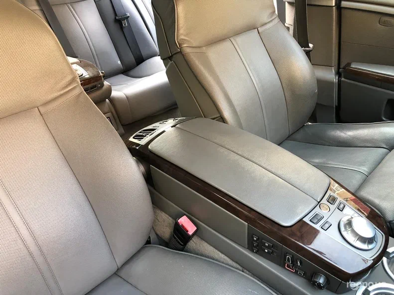 BMW 7 серія 2005 - 27