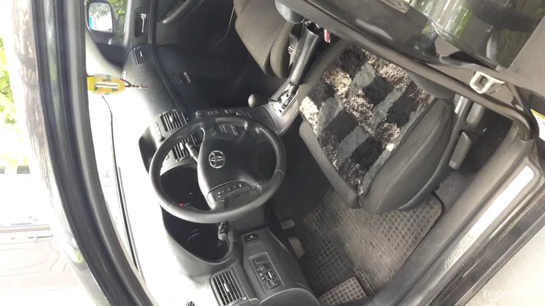 Toyota Avensis 2005