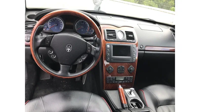 Maserati Quattroporte 2004 - 10