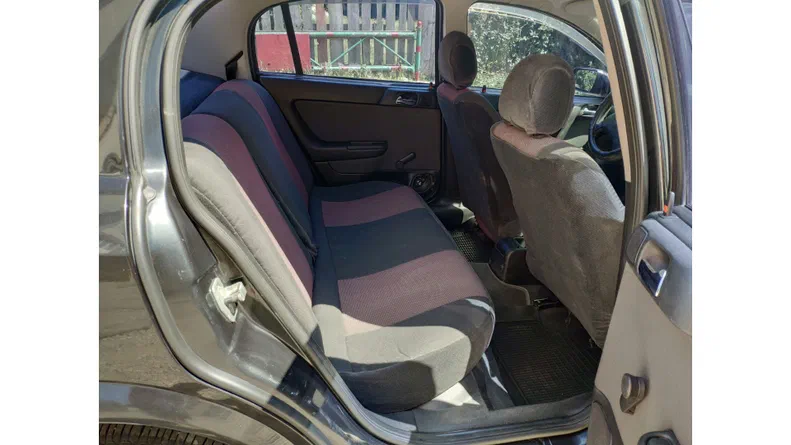 Opel Astra 2006 - 10