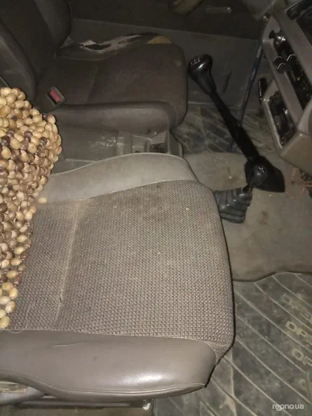 Isuzu Trooper 1987 - 11