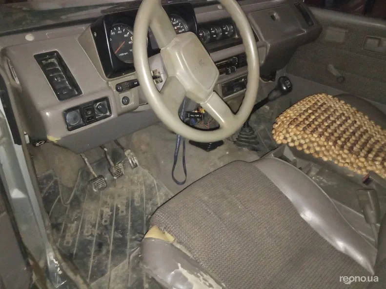 Isuzu Trooper 1987 - 7