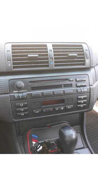 BMW 325 2002