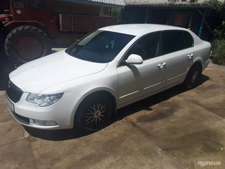 Skoda Superb 2009 - 12