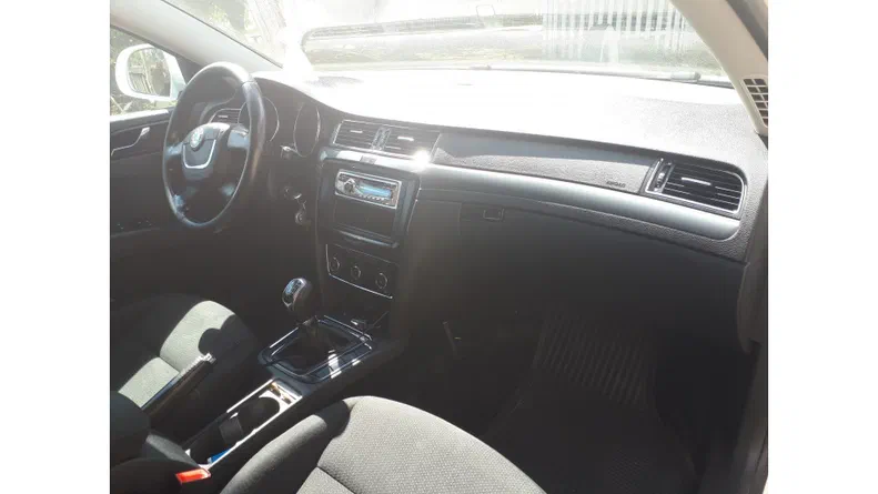 Skoda Superb 2009 - 11