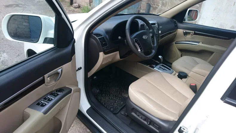 Hyundai Santa Fe 2011 - 6