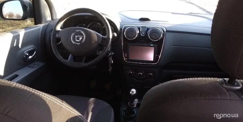 Renault Logan 2015 - 6