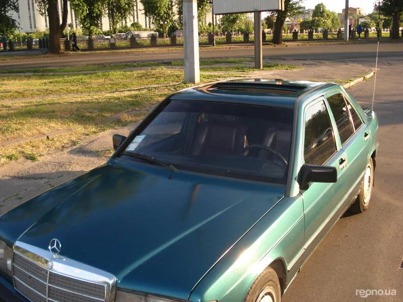 Mercedes-Benz E-Клас 1982 - 6