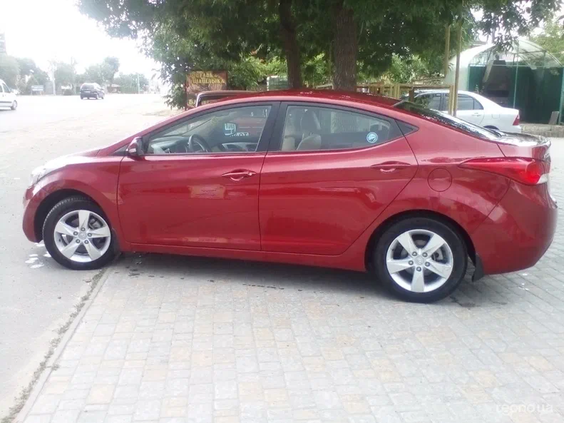 Hyundai Elantra 2012 - 5