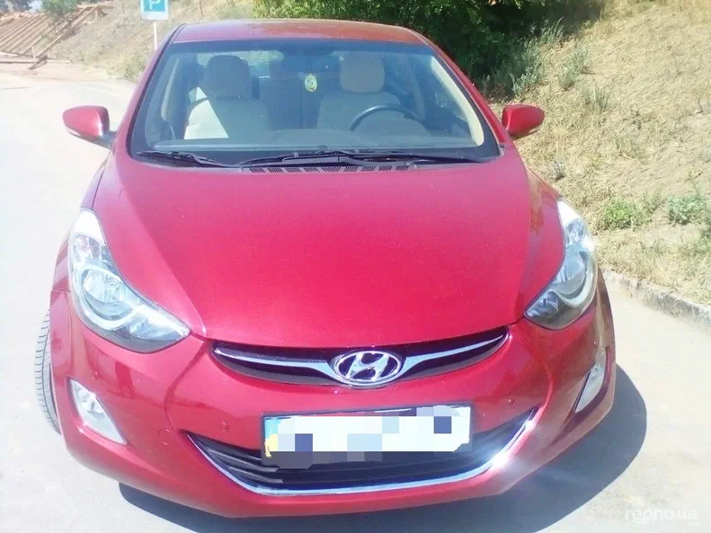 Hyundai Elantra 2012