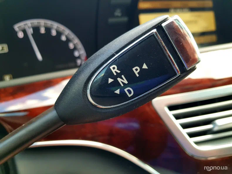 Mercedes-Benz S-Клас 2011 - 44