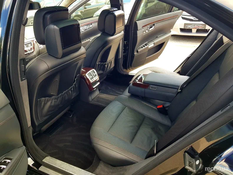 Mercedes-Benz S-Клас 2011 - 24