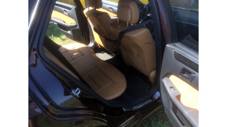 Mercedes-Benz E-Клас 2010 - 10