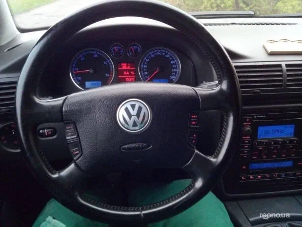 Volkswagen Passat 2004 - 5