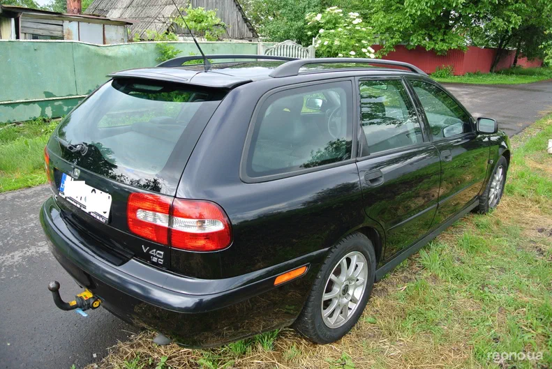 Volvo V40 2003
