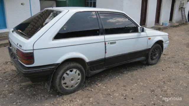 Mazda 323 1986