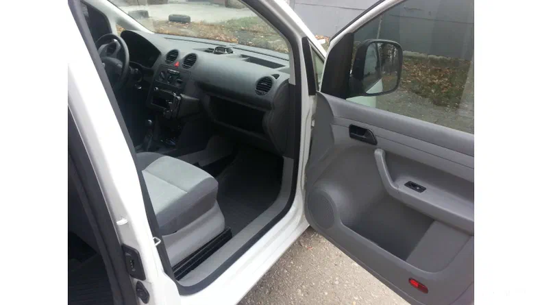 Volkswagen Caddy 2008 - 9