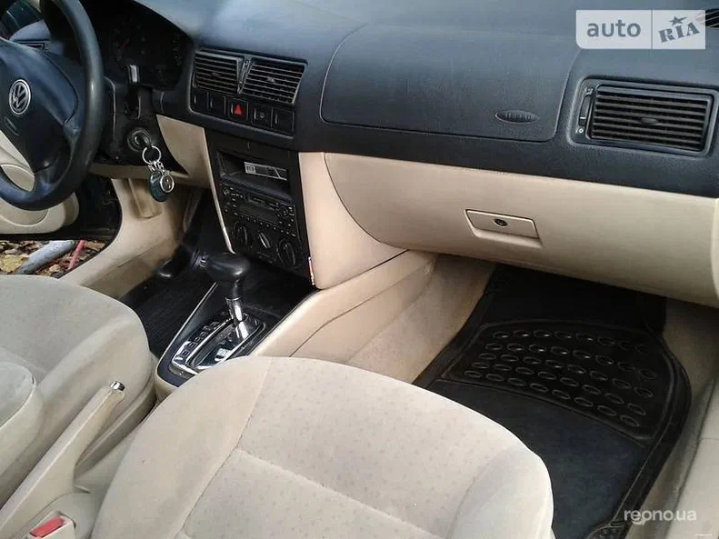 Volkswagen Golf 2000