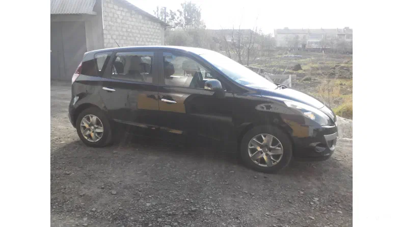 Renault Scenic 2011