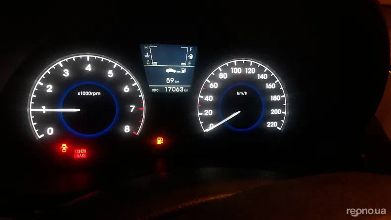 Hyundai Accent 2011 - 5