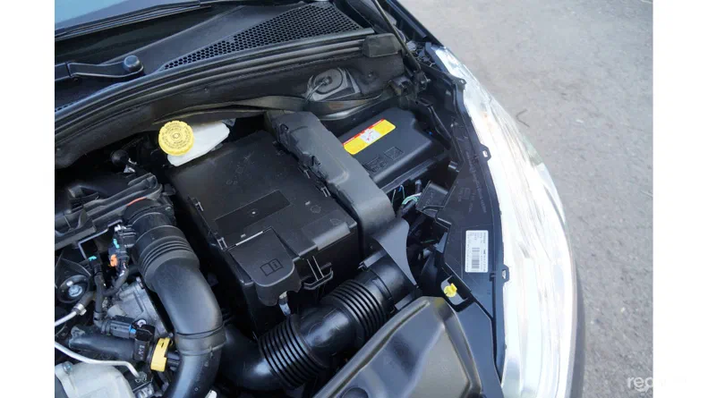 Peugeot 208 2013 - 23