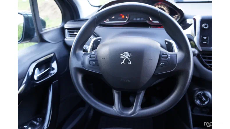 Peugeot 208 2013 - 9