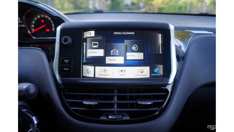 Peugeot 208 2013 - 5