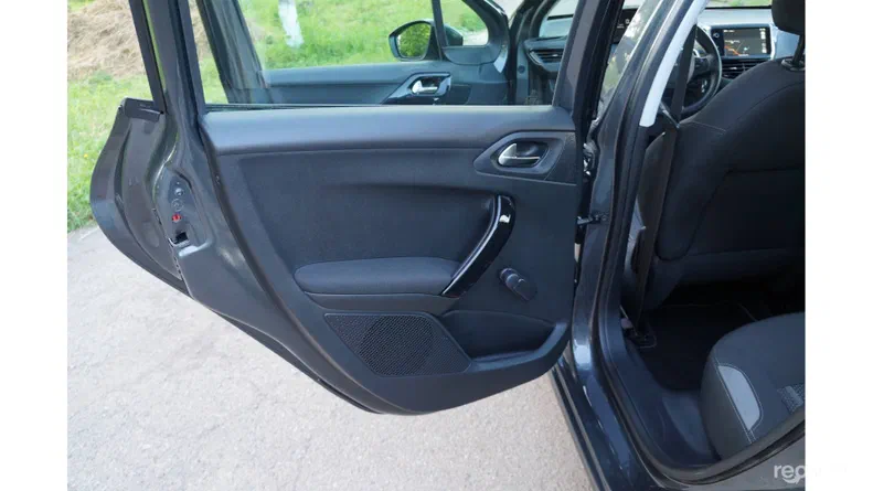 Peugeot 208 2013 - 22