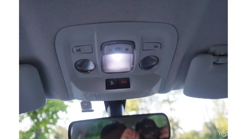 Peugeot 208 2013 - 17