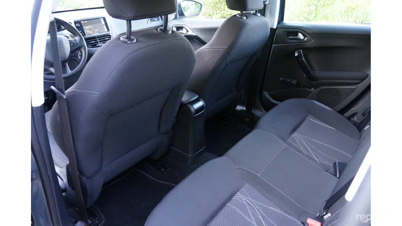 Peugeot 208 2013 - 25