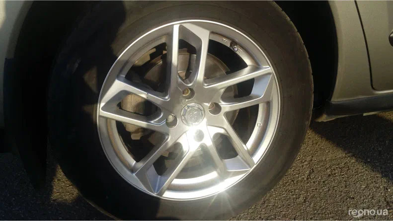 Peugeot 3008 2011 - 12