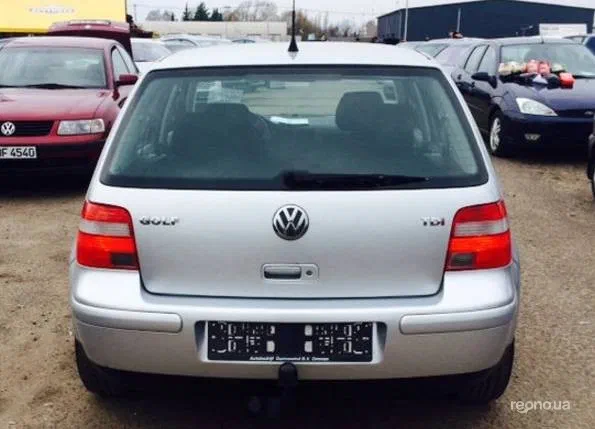 Volkswagen Golf 2003