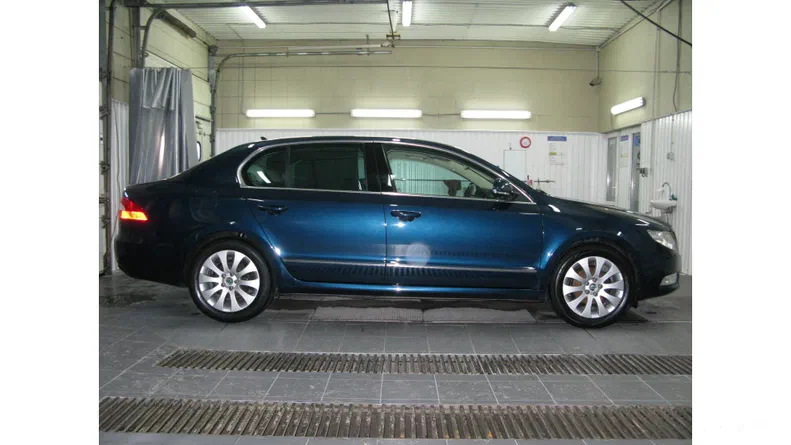 Skoda Superb 2012 - 11