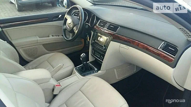 Skoda Superb 2012 - 16