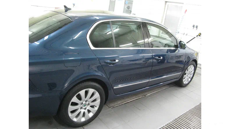 Skoda Superb 2012 - 13