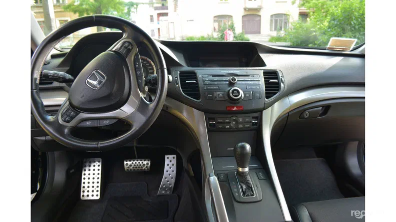 Honda Accord 2010 - 9