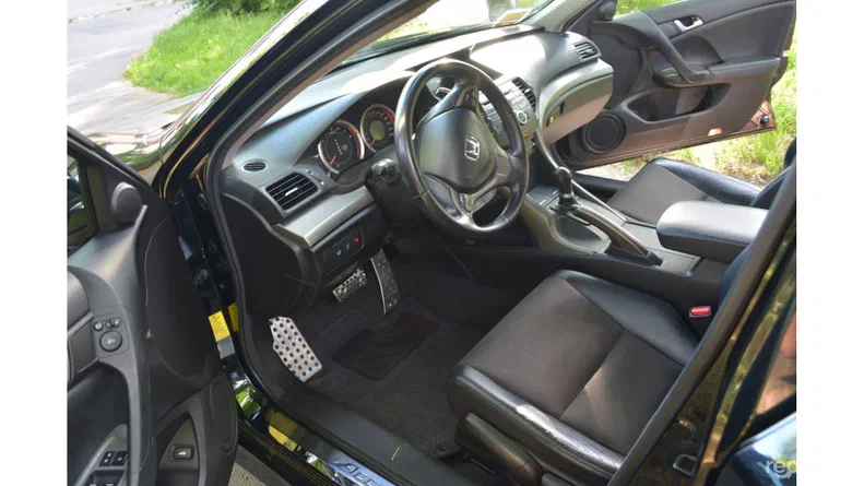 Honda Accord 2010 - 8