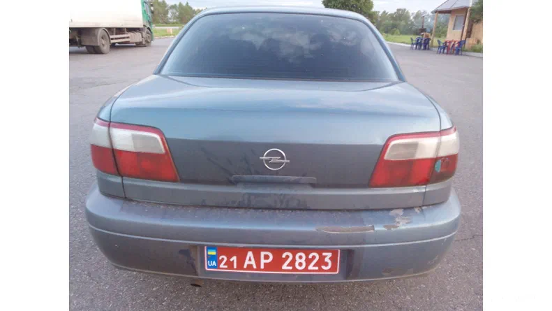 Opel Omega 2000