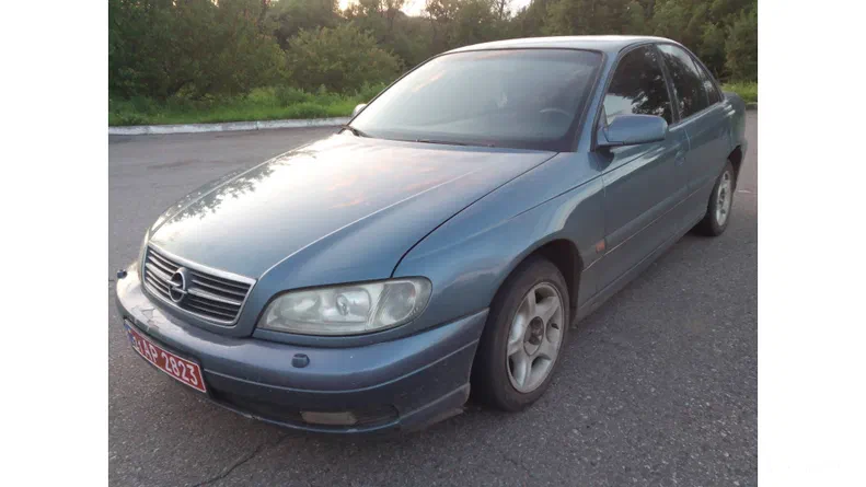 Opel Omega 2000
