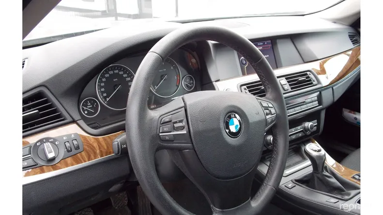 BMW 520 2010 - 9