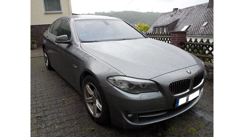 BMW 520 2010 - 2