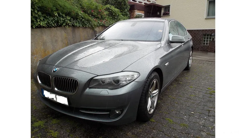 BMW 520 2010 - 1