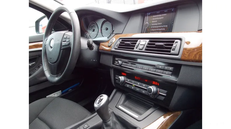 BMW 520 2010 - 0
