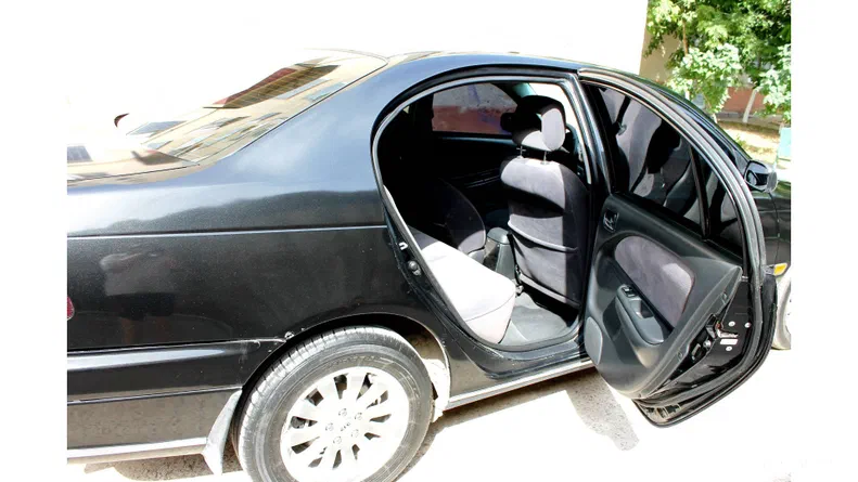 Toyota Avensis 2002 - 8