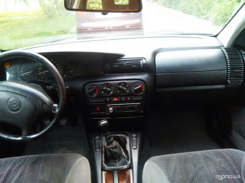 Opel Omega 1995 - 7