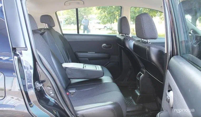 Nissan Tiida 2009 - 6