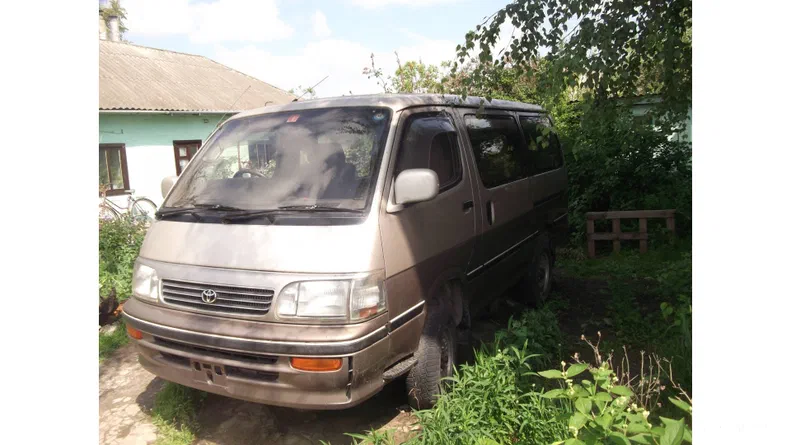 Toyota HiAce 1995 - 8