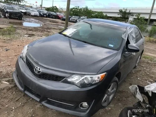 Toyota Camry 2014